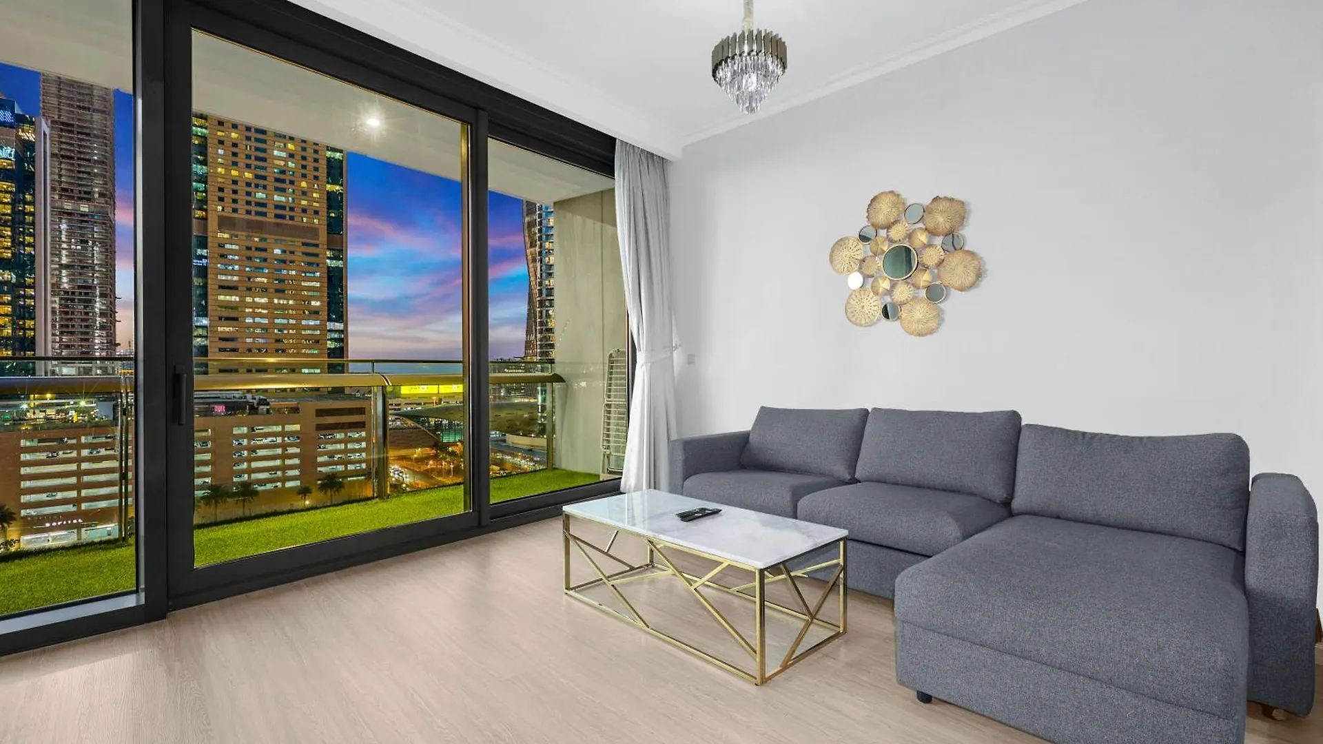 First Class 1Br With Dubai Skyline View Apartment
