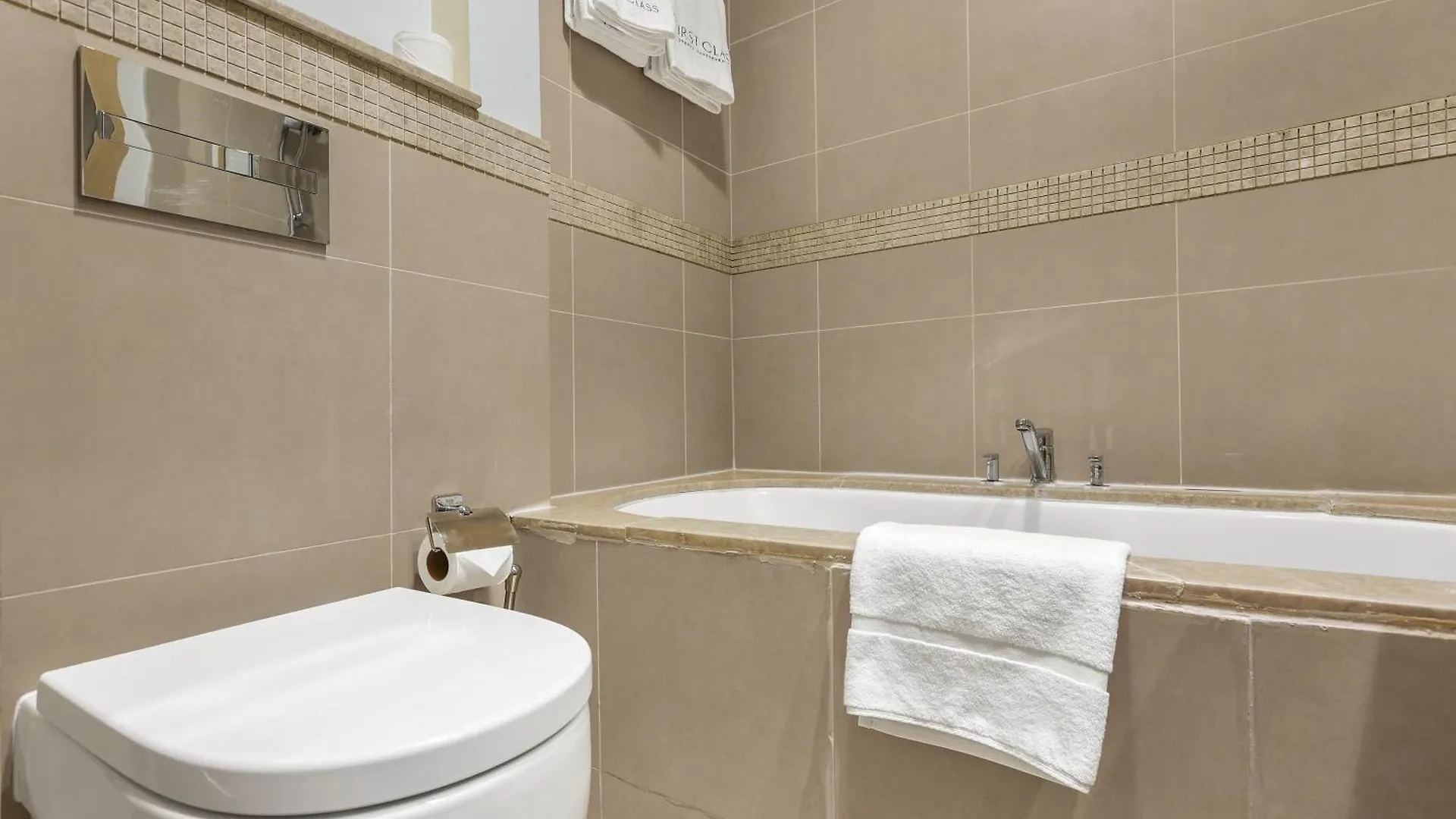 First Class 1Br With Dubai Skyline View Apartment
